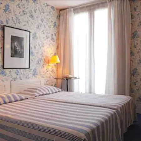 Hotel Agora