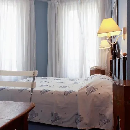Agora Hotel 2*